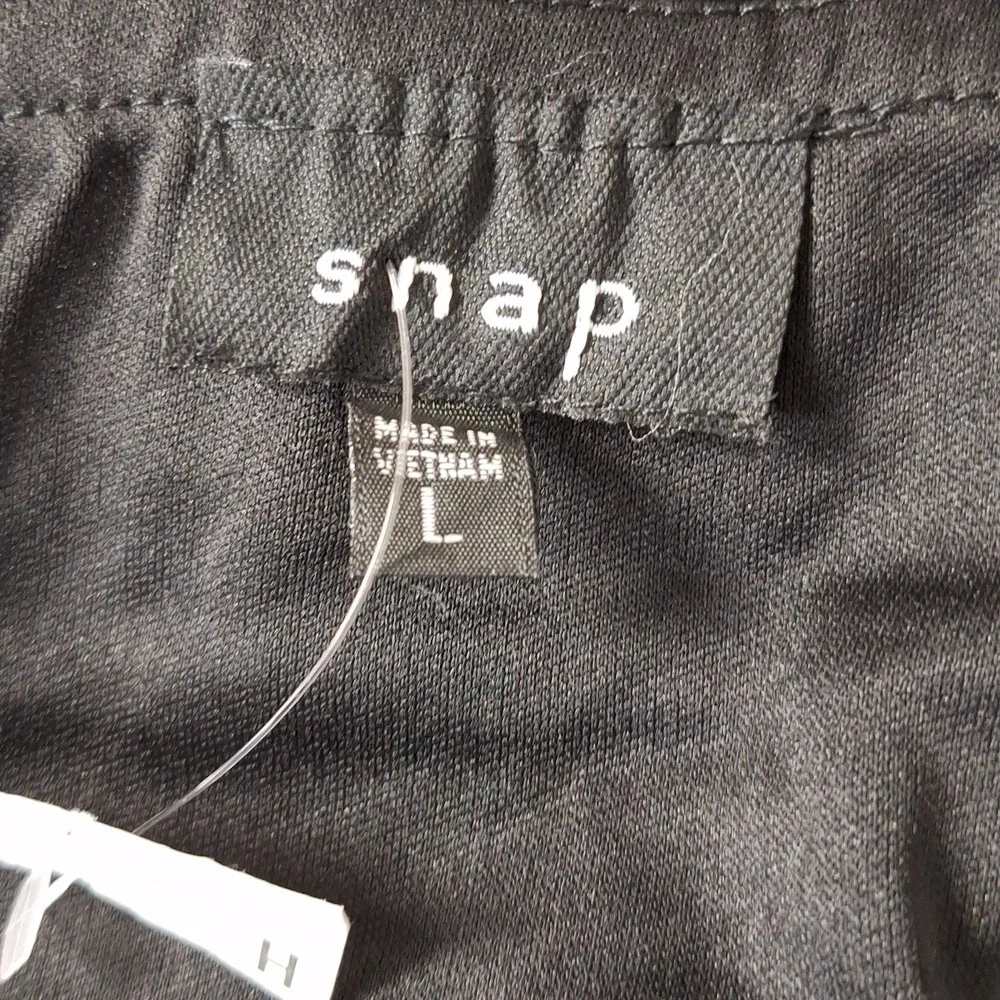 Snap this chic